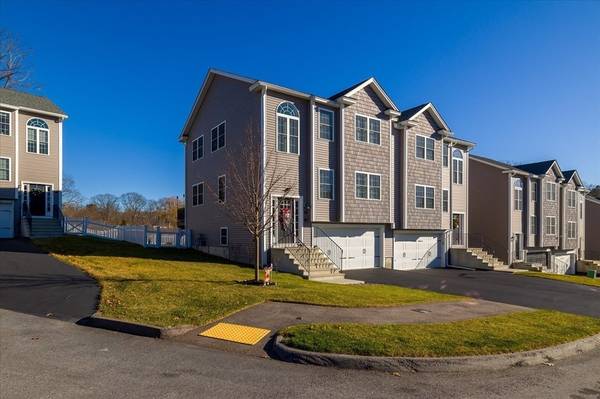 16 Burncoat Hts, Worcester, MA 01606