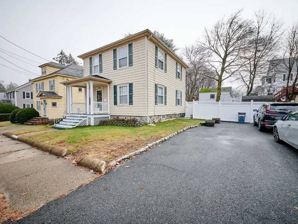 Lowell, MA 01852,459 Andover St