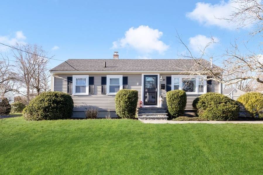 23 Sunset Ave, North Attleboro, MA 02760