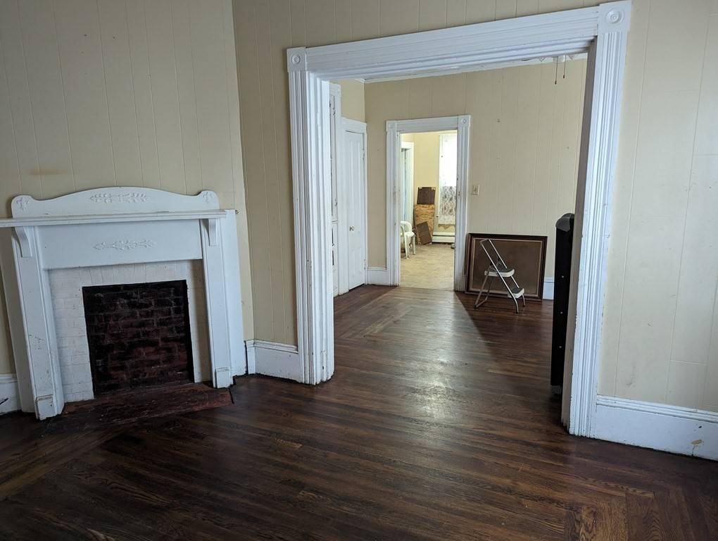 Fall River, MA 02720,786 Walnut St