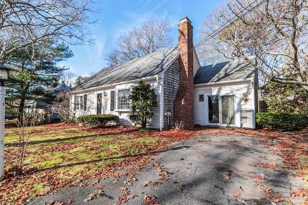 32 Sheffield Rd, Yarmouth, MA 02673