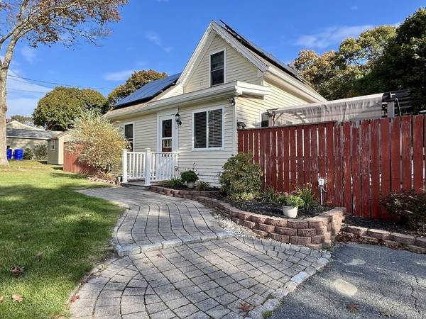 12 Tucy Ave, Bourne, MA 02532