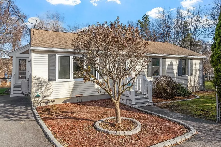 38 Trolley Ln, Leominster, MA 01453