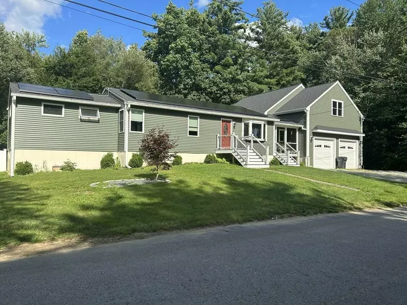 26 Kaye Cir, Grafton, MA 01536