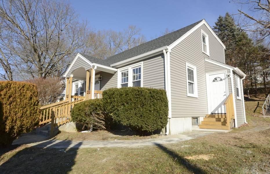 39 Pinehurst Ave, Auburn, MA 01501