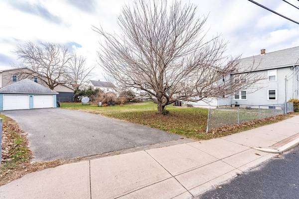 Westfield, MA 01085,135 Meadow St