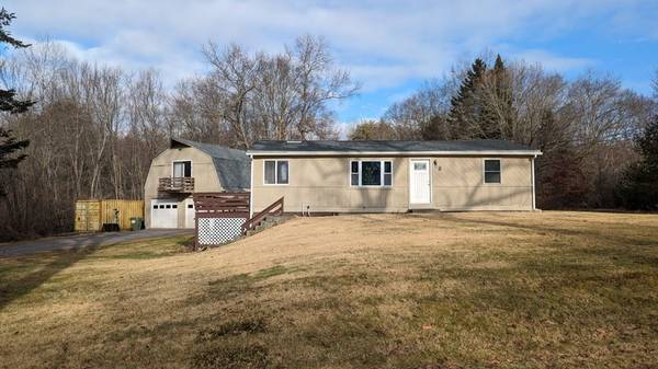 6 Treadwell Dr, Spencer, MA 01562