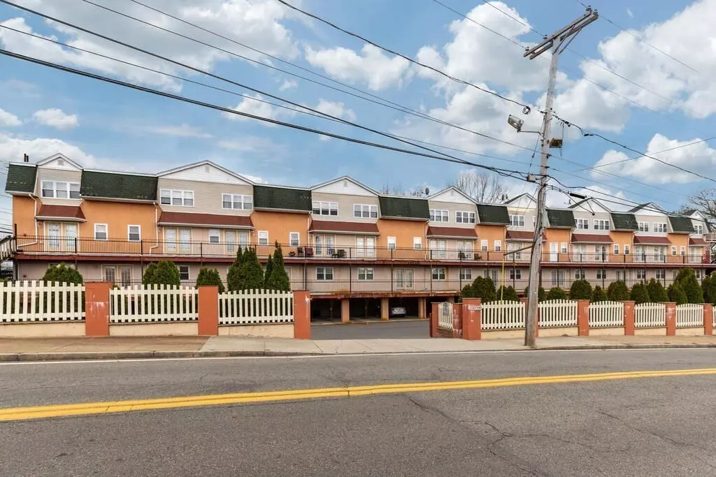 Brockton, MA 02302,223 Clinton #5