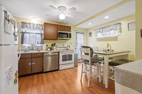 Plymouth, MA 02360,48 Henry Dr #48