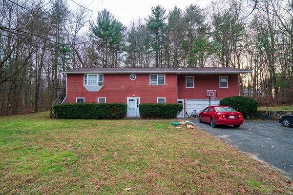 19 Old Amherst Rd, Belchertown, MA 01007