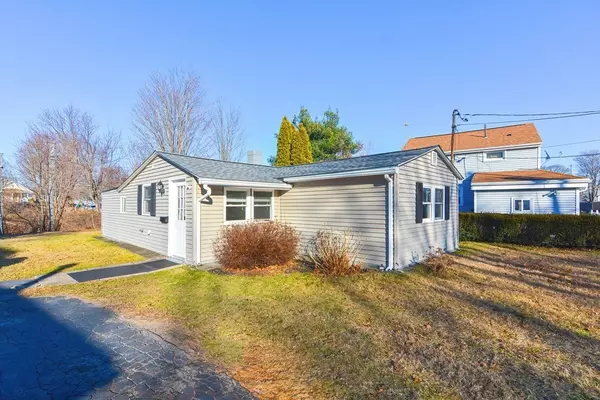 76 Dickens St, Attleboro, MA 02703