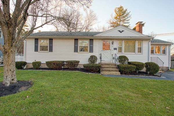 13 Shirley St, Holbrook, MA 02343