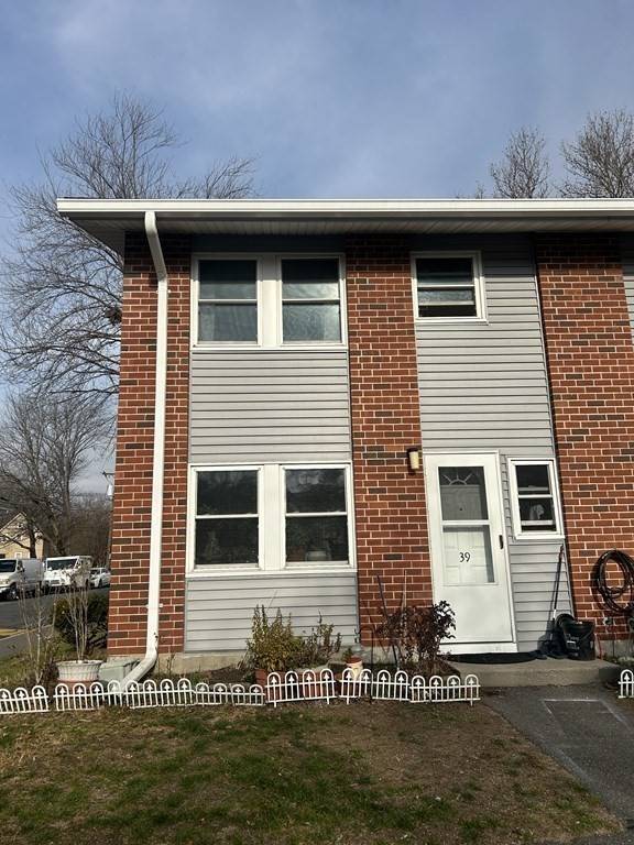 Springfield, MA 01118,39 Manor Ct #39