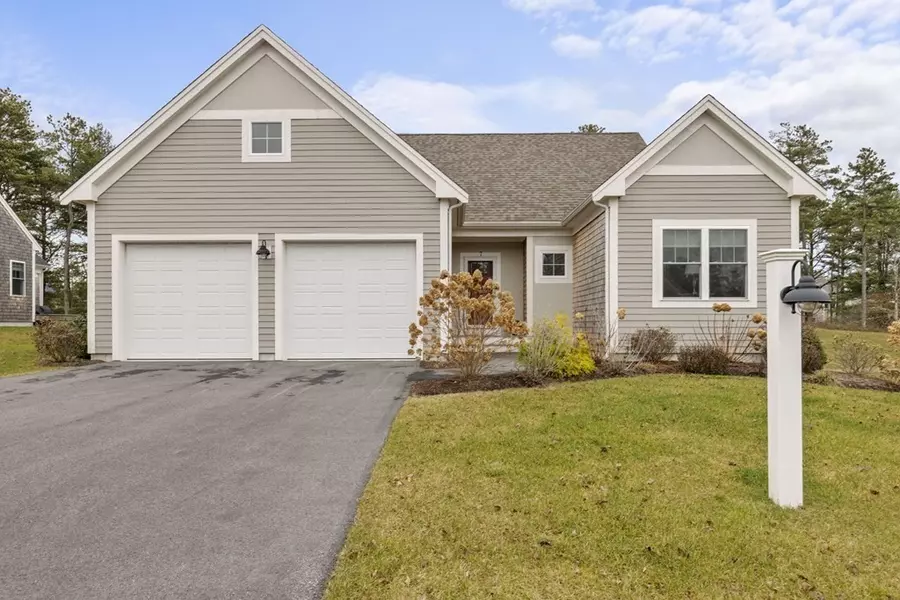 7 Water Lily Dr, Plymouth, MA 02360