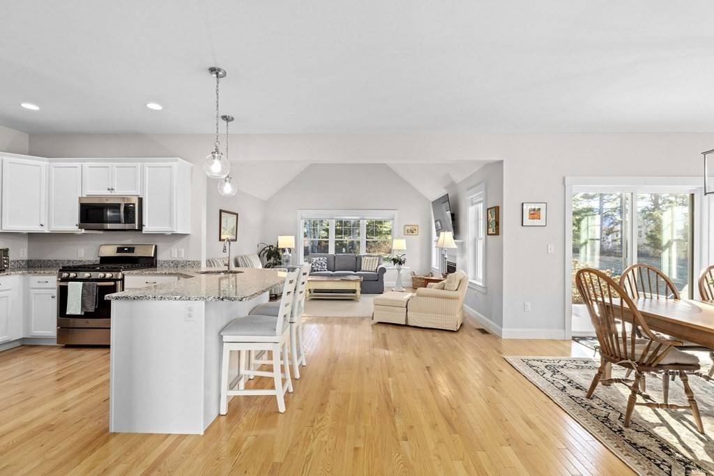 Plymouth, MA 02360,7 Water Lily Dr
