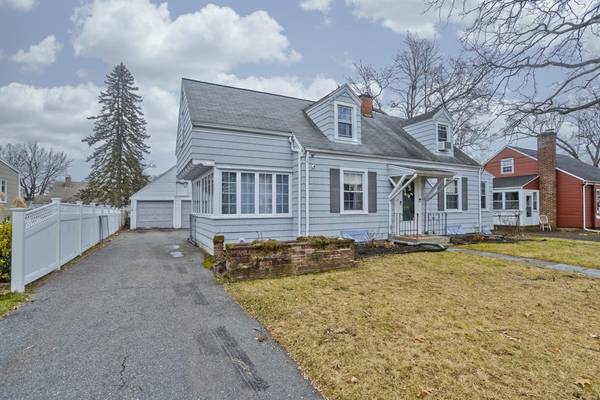 61 Harmon Ave, Springfield, MA 01118