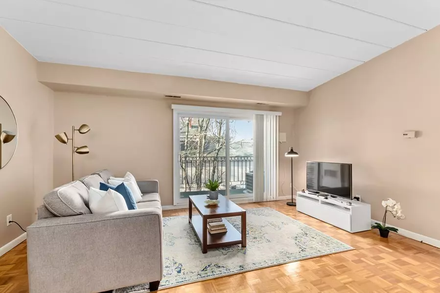 300 Tremont #14, Newton, MA 02458