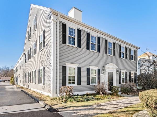 394 Lowell St #5, Lexington, MA 02420