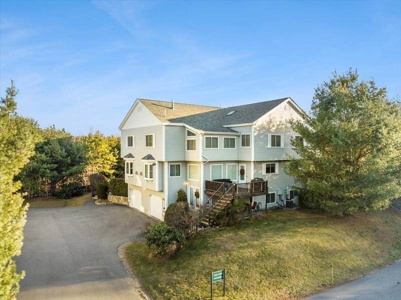 1202 Old Bridge Ln #1202, Bellingham, MA 02019