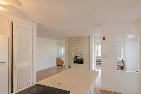 Princeton, MA 01541,64 Hobbs Road