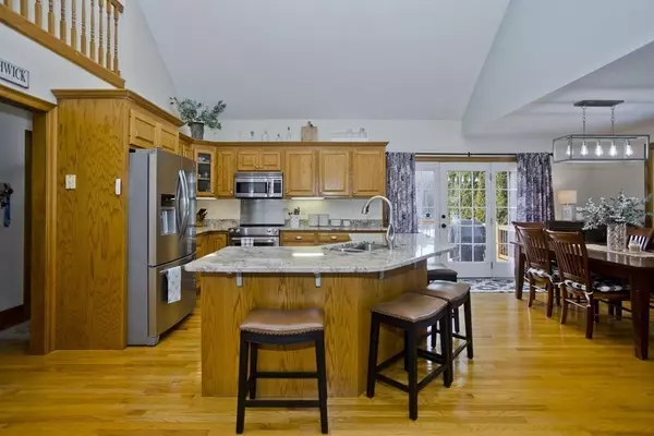 Southwick, MA 01077,11 John Mason Rd