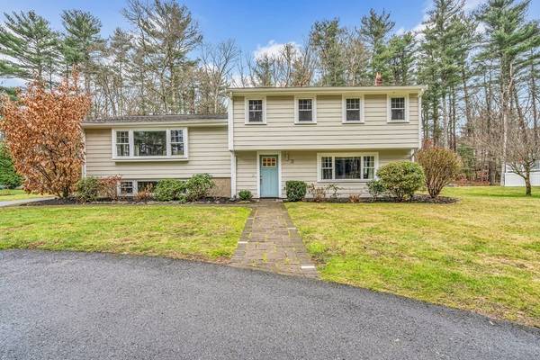 3 Cross St, Medfield, MA 02052