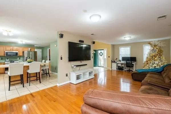 Holbrook, MA 02343,9 Hamilton Way