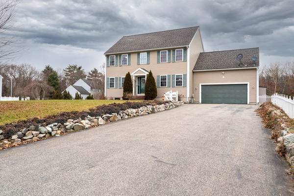 9 Hamilton Way, Holbrook, MA 02343