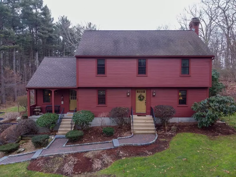 22 Johnson Rd, Sutton, MA 01590