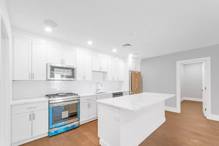 480 West Broadway #304, Boston, MA 02127