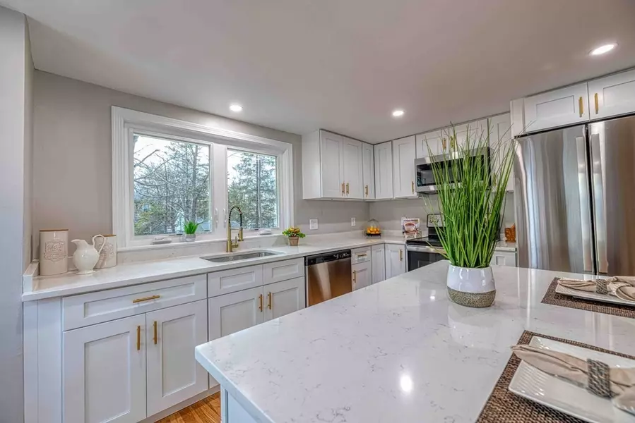 85 Levin Rd, Rockland, MA 02370