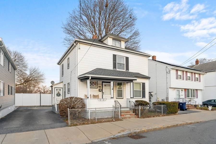 26 Mckinley St, Everett, MA 02149