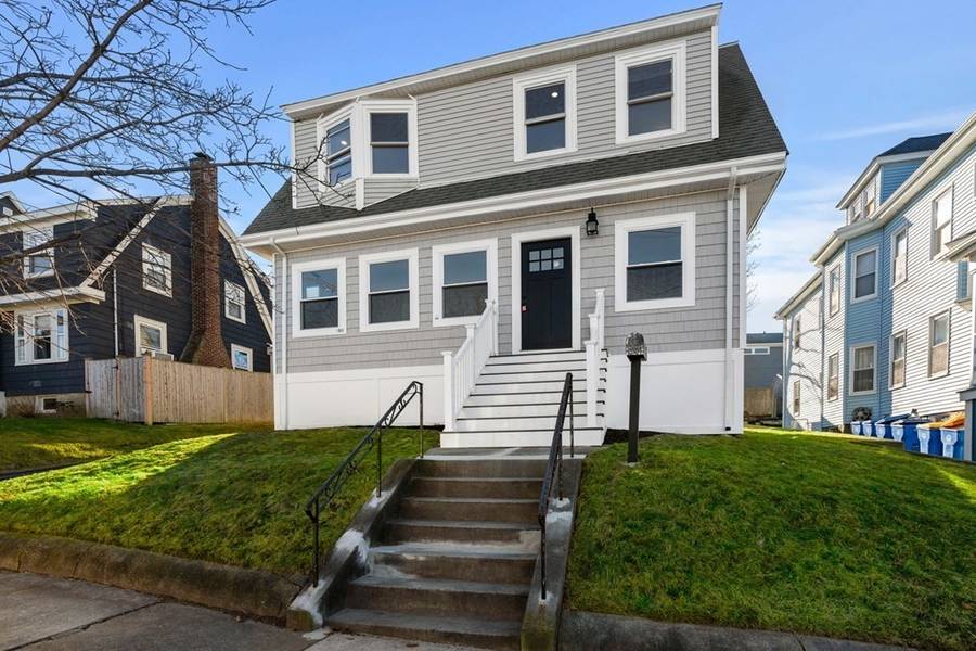 36 Floyd St, Winthrop, MA 02152