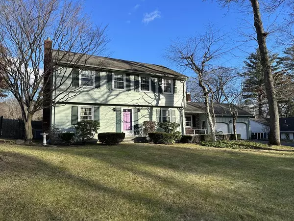 30 Ledgewood Dr, Danvers, MA 01923