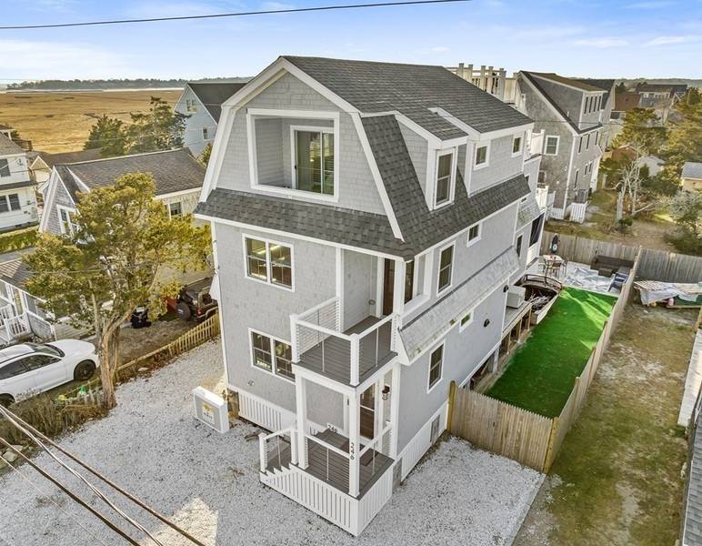 246 Gurnet Road, Duxbury, MA 02332