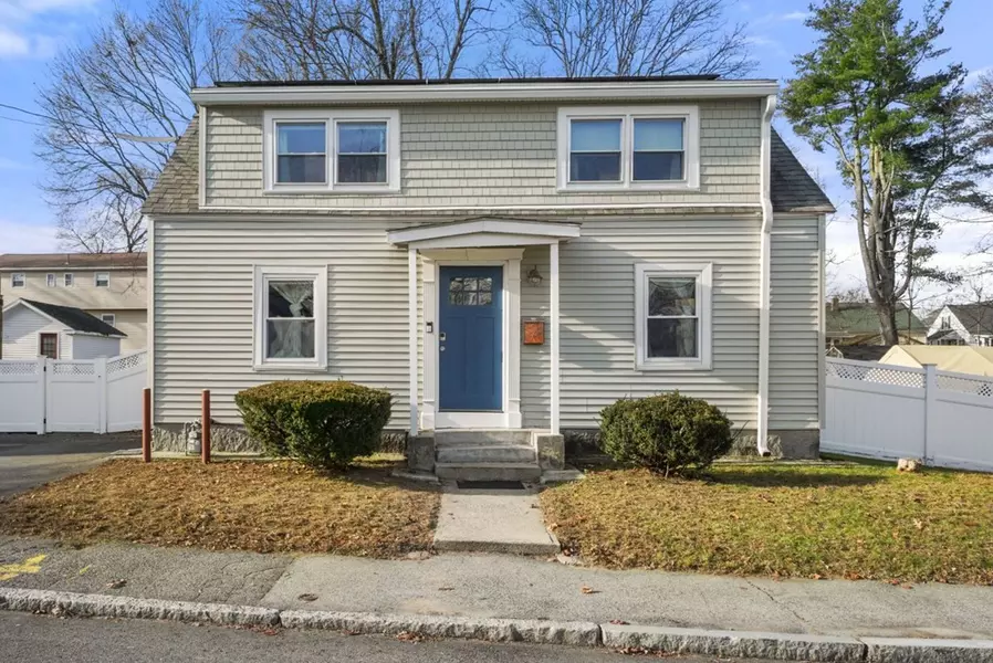 10 Pelham Ave, Methuen, MA 01844