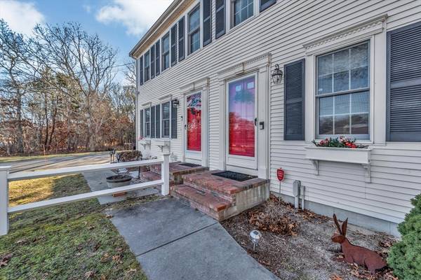 Yarmouth, MA 02673,33 Higgins Crowell Rd #33