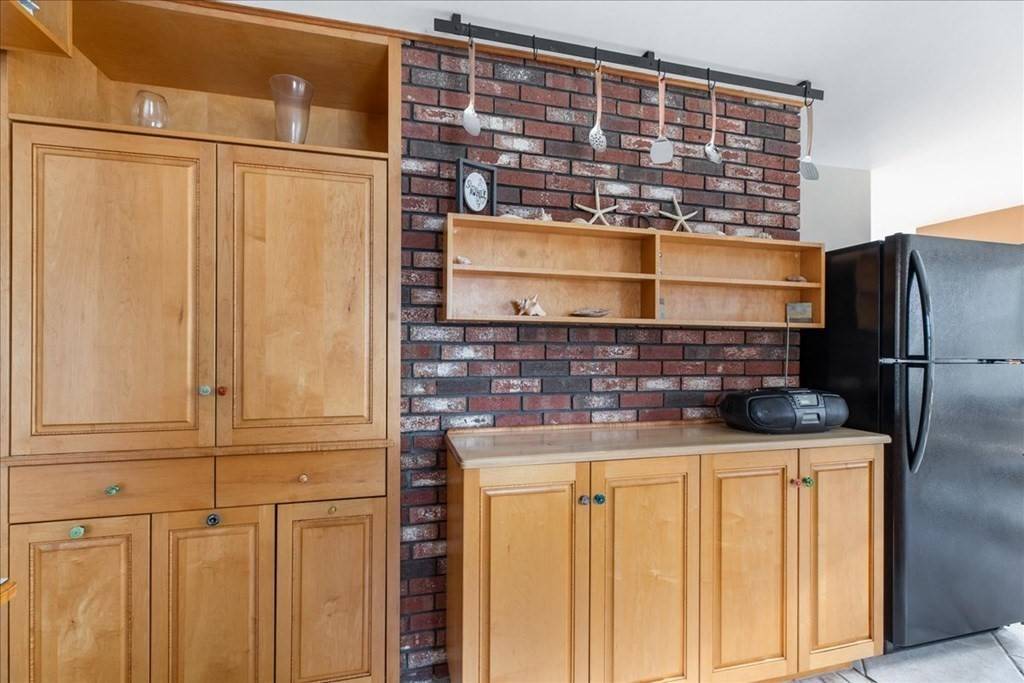 Bourne, MA 02562,64 Siasconset