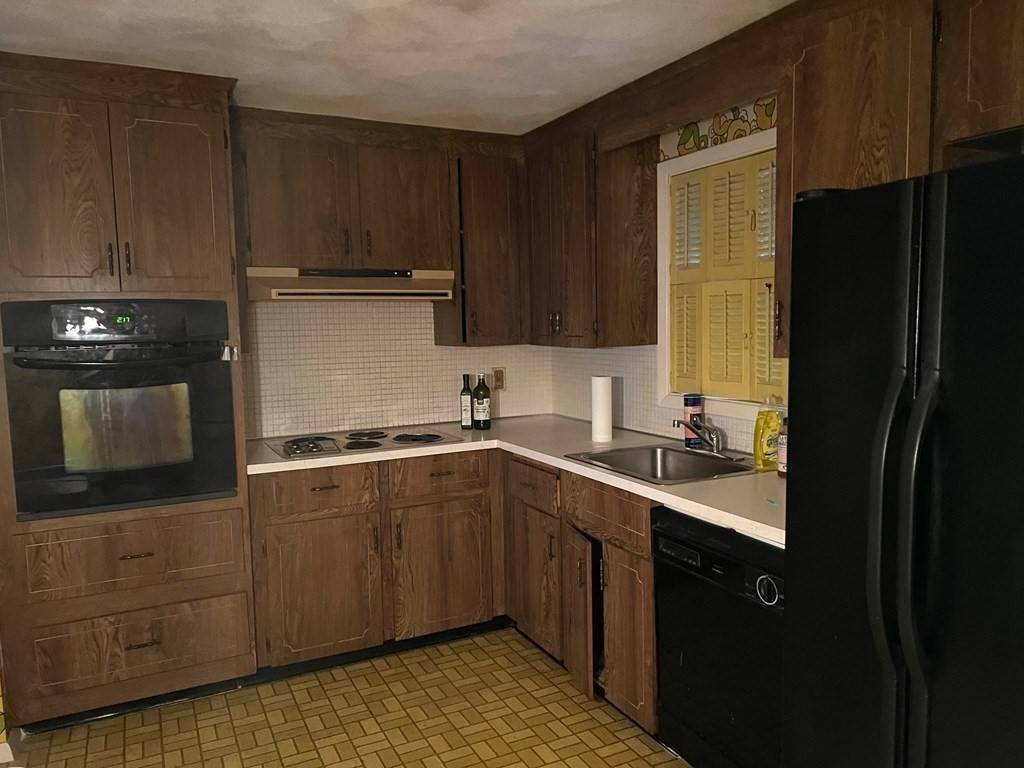 Framingham, MA 01701,33 Juniper Lane