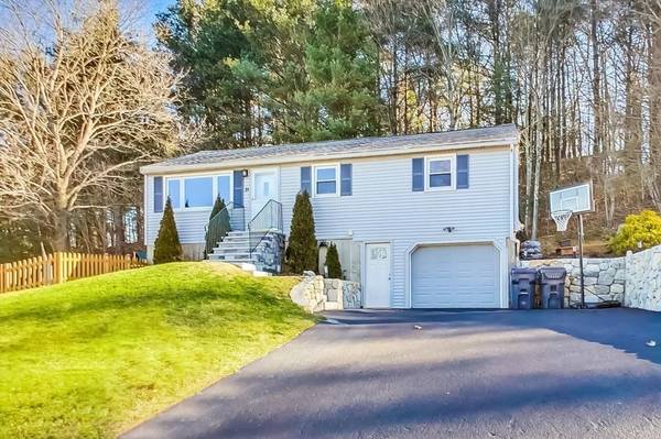 21 Michigan Dr, Hudson, MA 01749