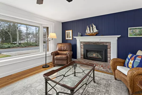 Falmouth, MA 02536,13 Half Moon Cir