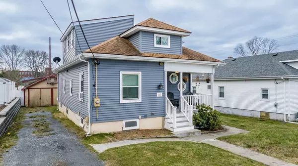 165 Sprague St, Fall River, MA 02724