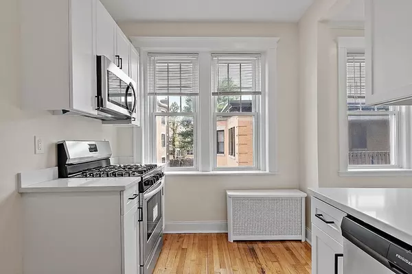 Brookline, MA 02446,457 Washington St #3