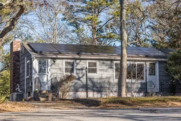 Mashpee, MA 02649,71 Buccaneer Way