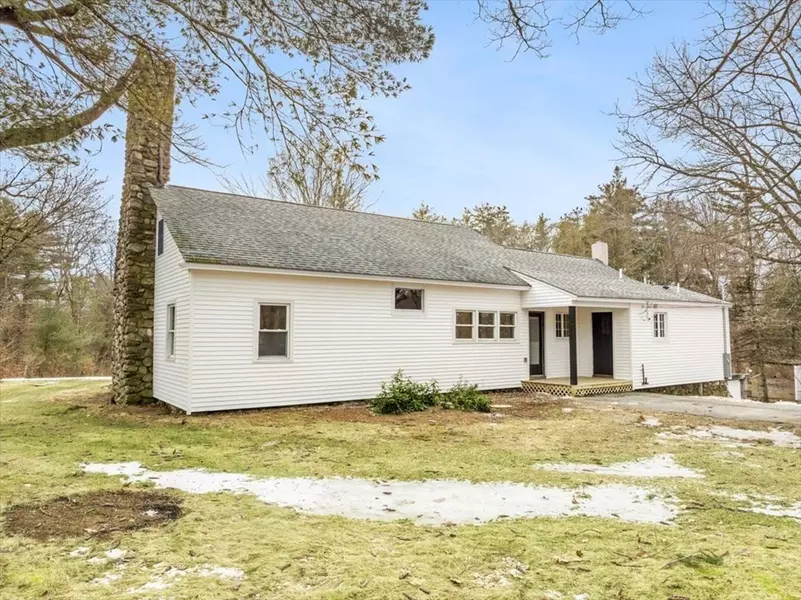 38 Morgan Rd, Hubbardston, MA 01452