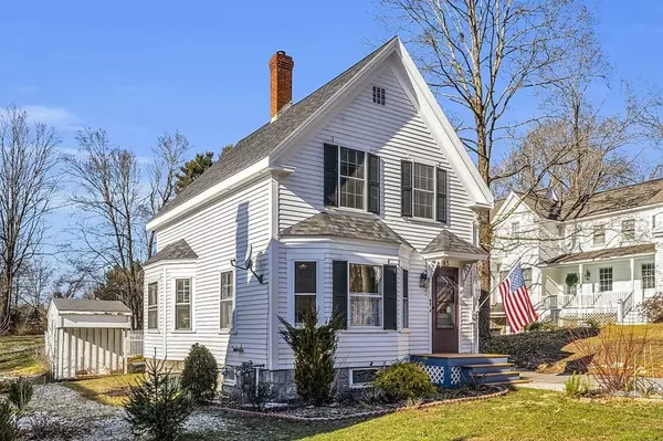 83 Central St, Andover, MA 01810