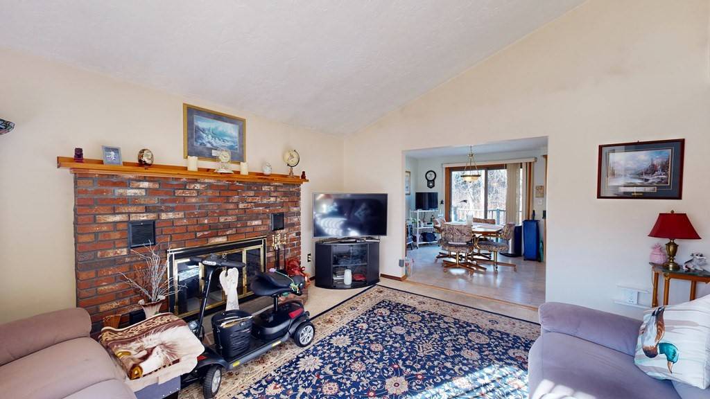 Bridgewater, MA 02324,35 Dundee Dr