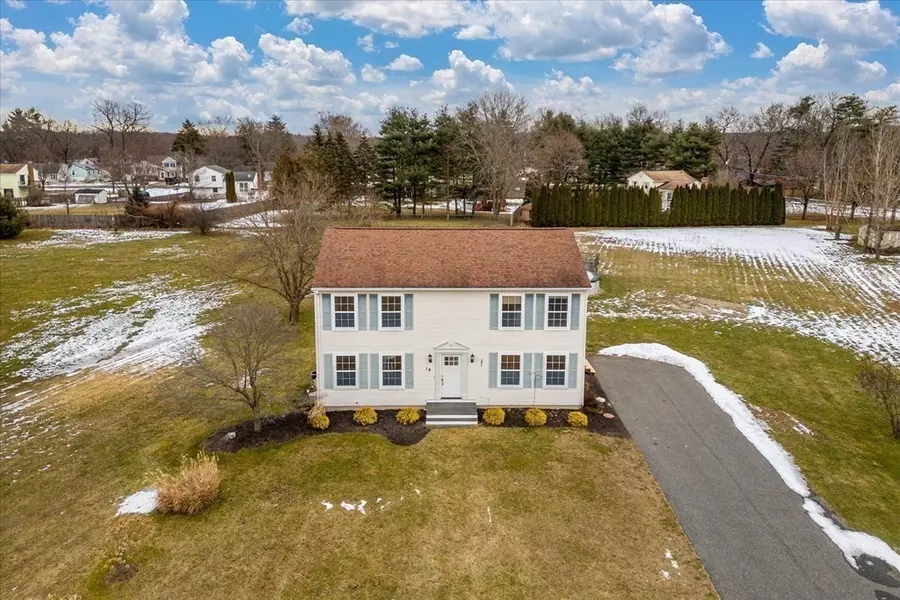 16 Crystal Dr, Southwick, MA 01077