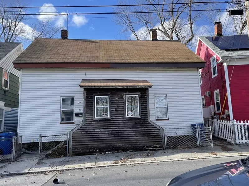 38-40 Doyle St, Lawrence, MA 01841