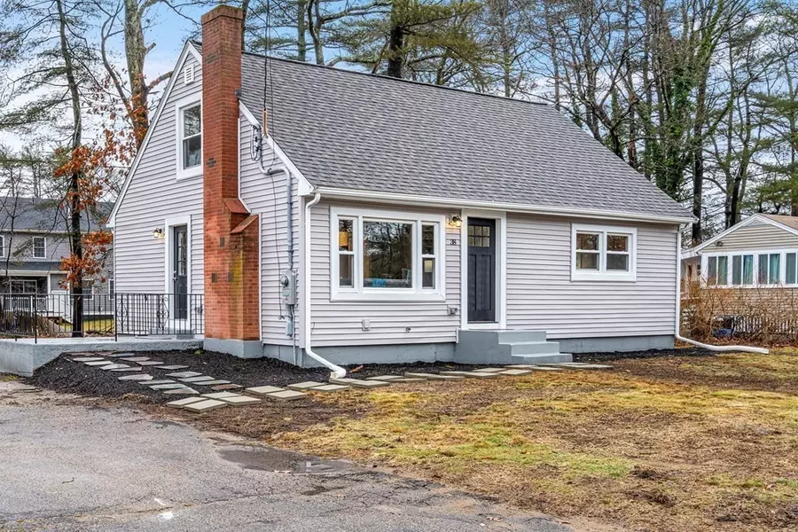 38 Oriole Rd, Stoughton, MA 02072